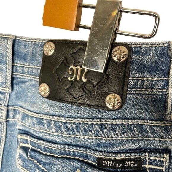 Miss Me Mid Rise Skinny Blue Jeans 💙 - Picture 3 of 14